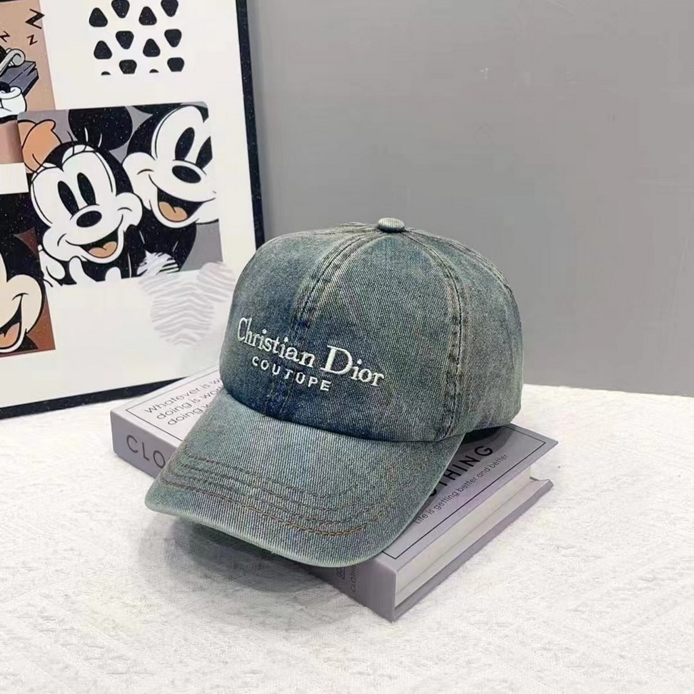 Dior Cap-438