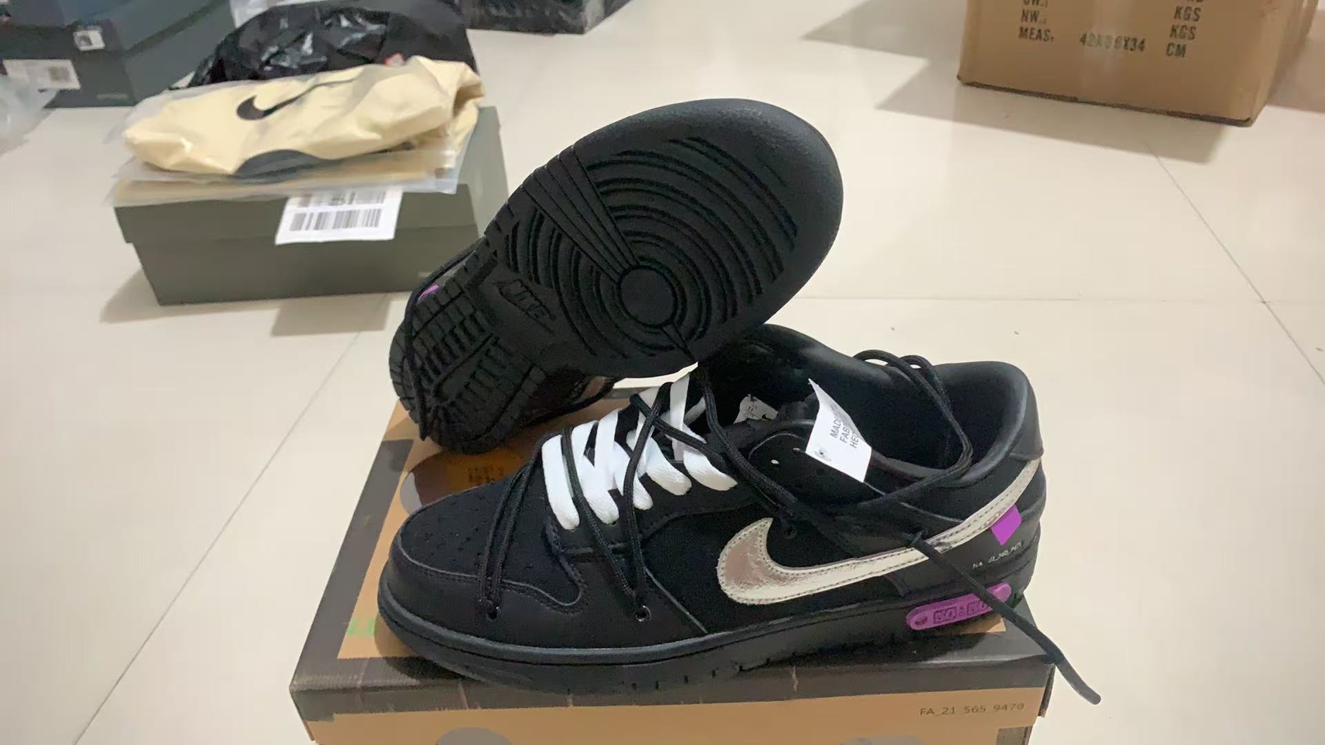 OFF-WHITE x Nike Dunk-200