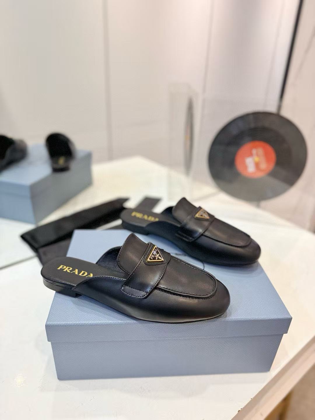 Prada Slippers Women(AAAA)-024