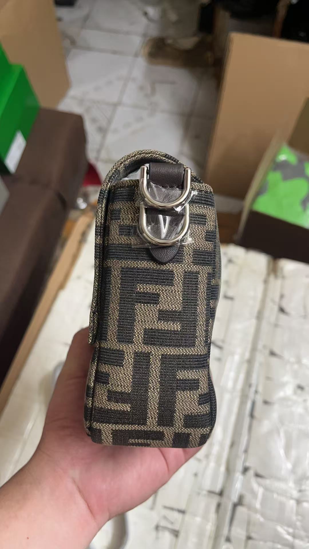 Fendi Handbags AAA(Women)-015