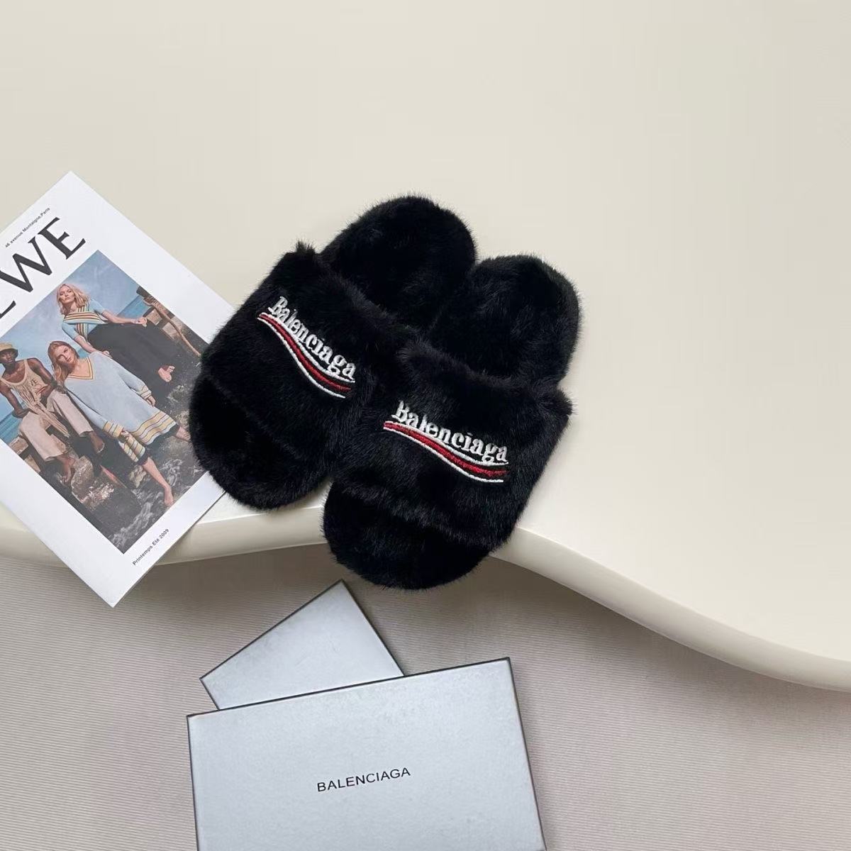Balenciaga Slippers Women(AAA)-008