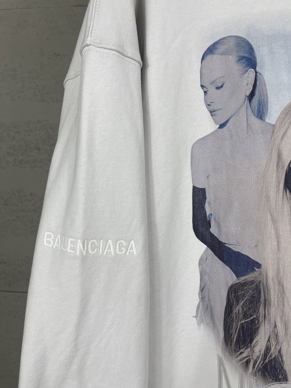 Balenciaga Hoody-116