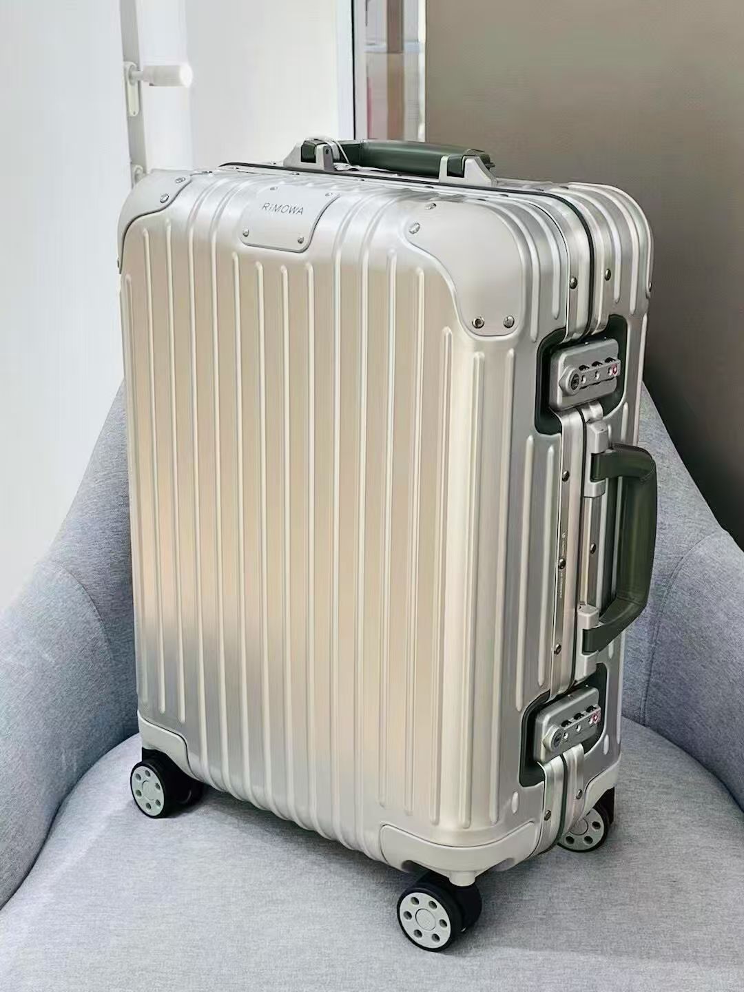 RIMOWA Suitcase(AAA)-001