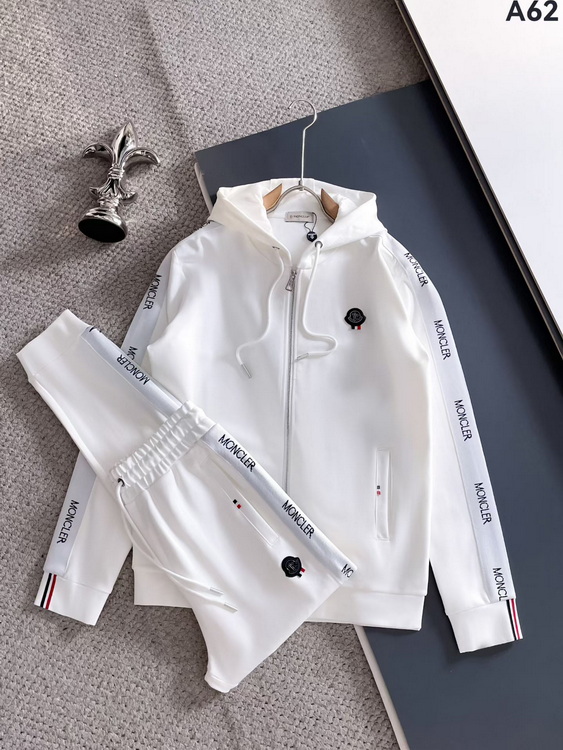 Moncler Suits-014