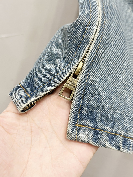 LV Jeans-059