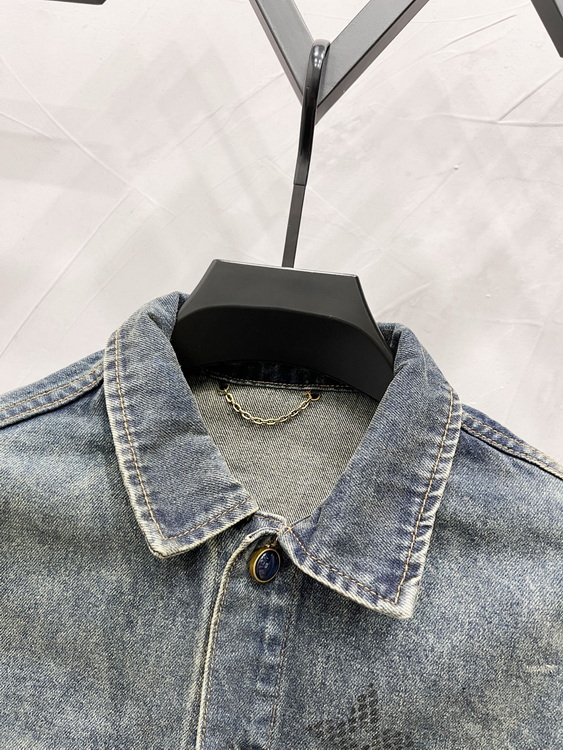 LV Jacket-131