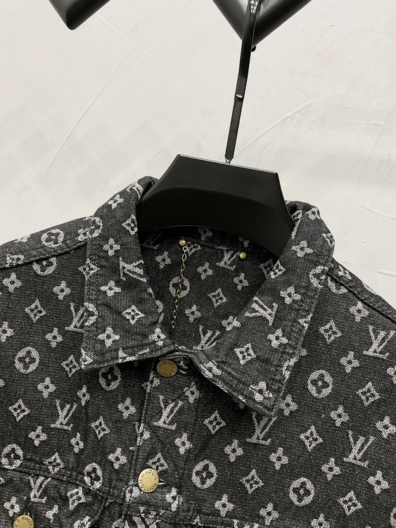 LV Jacket-133
