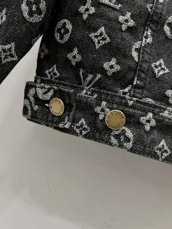 LV Jacket-133