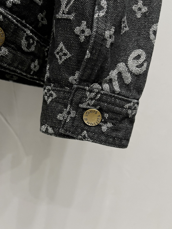 LV Jacket-133