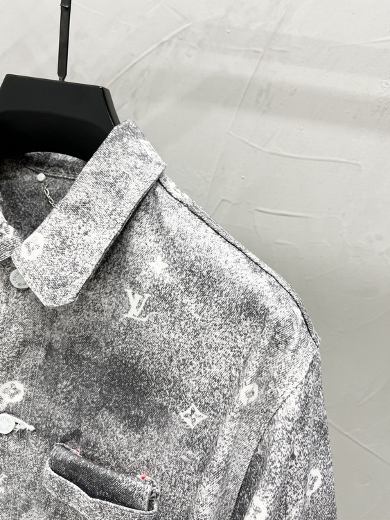LV Jacket-135