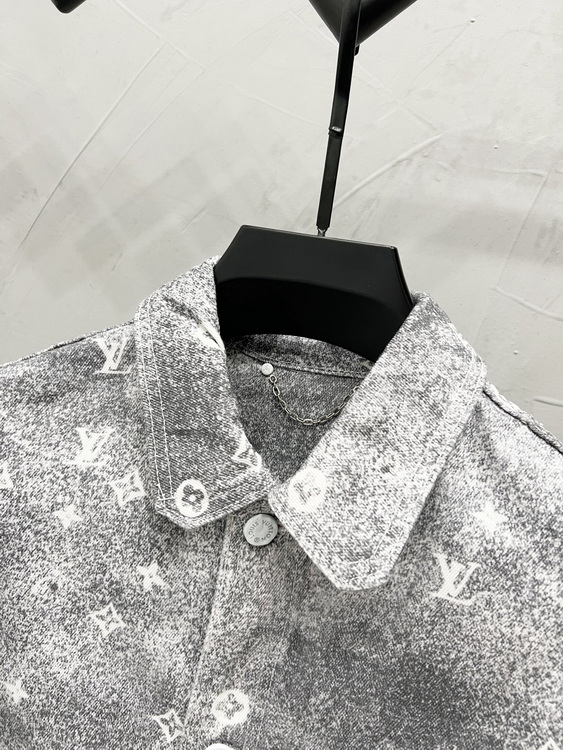 LV Jacket-135