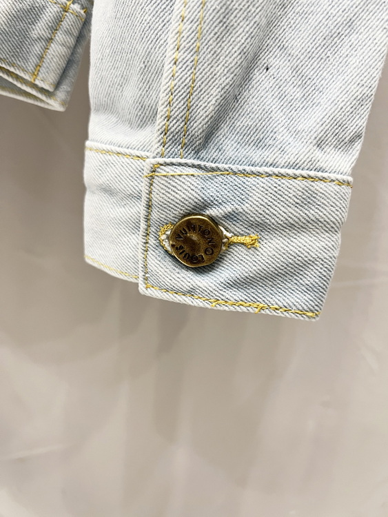 LV Jacket-140