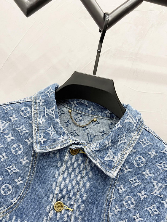 LV Jacket-142