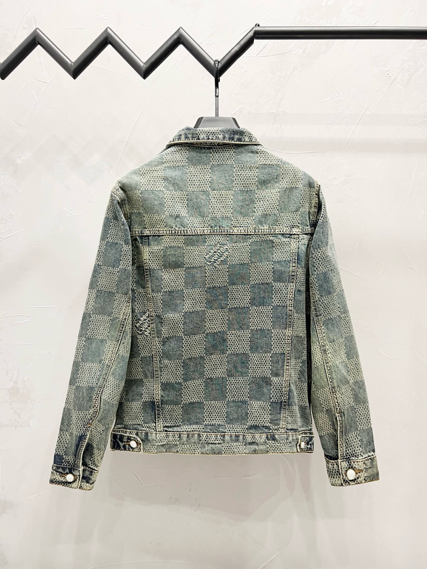 LV Jacket-147