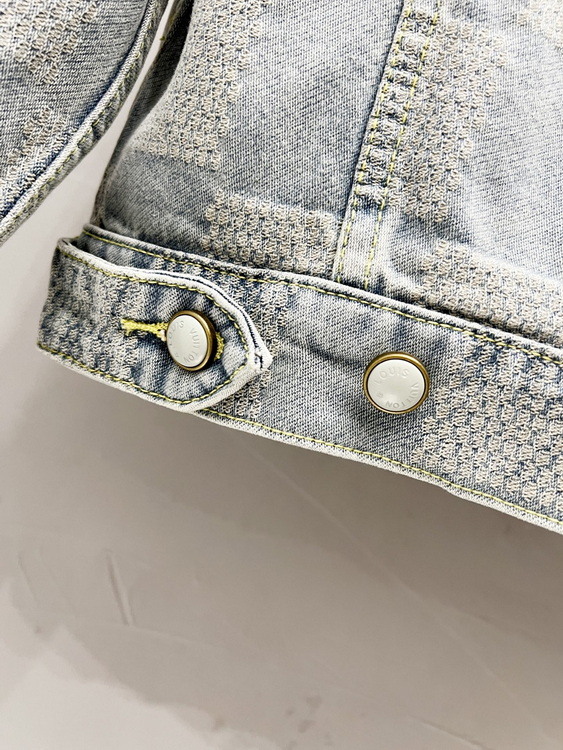 LV Jacket-148