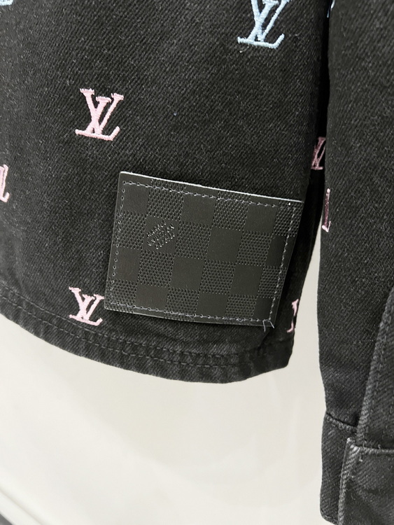 LV Jacket-152
