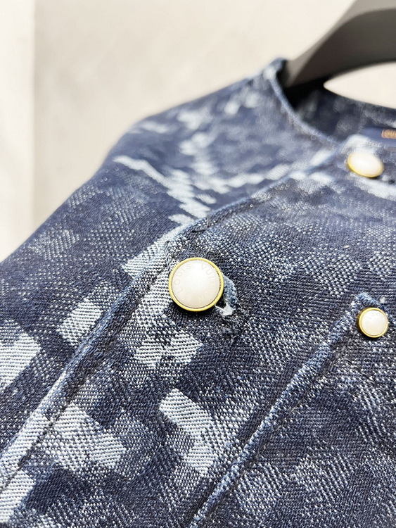 LV Jacket-155