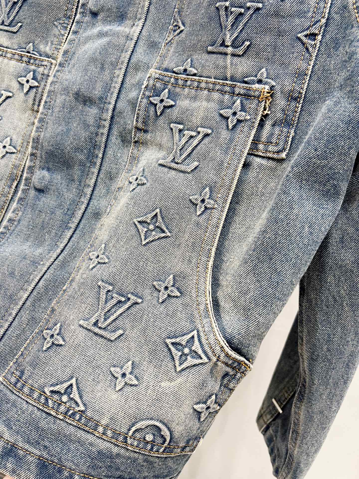 LV Jacket-159