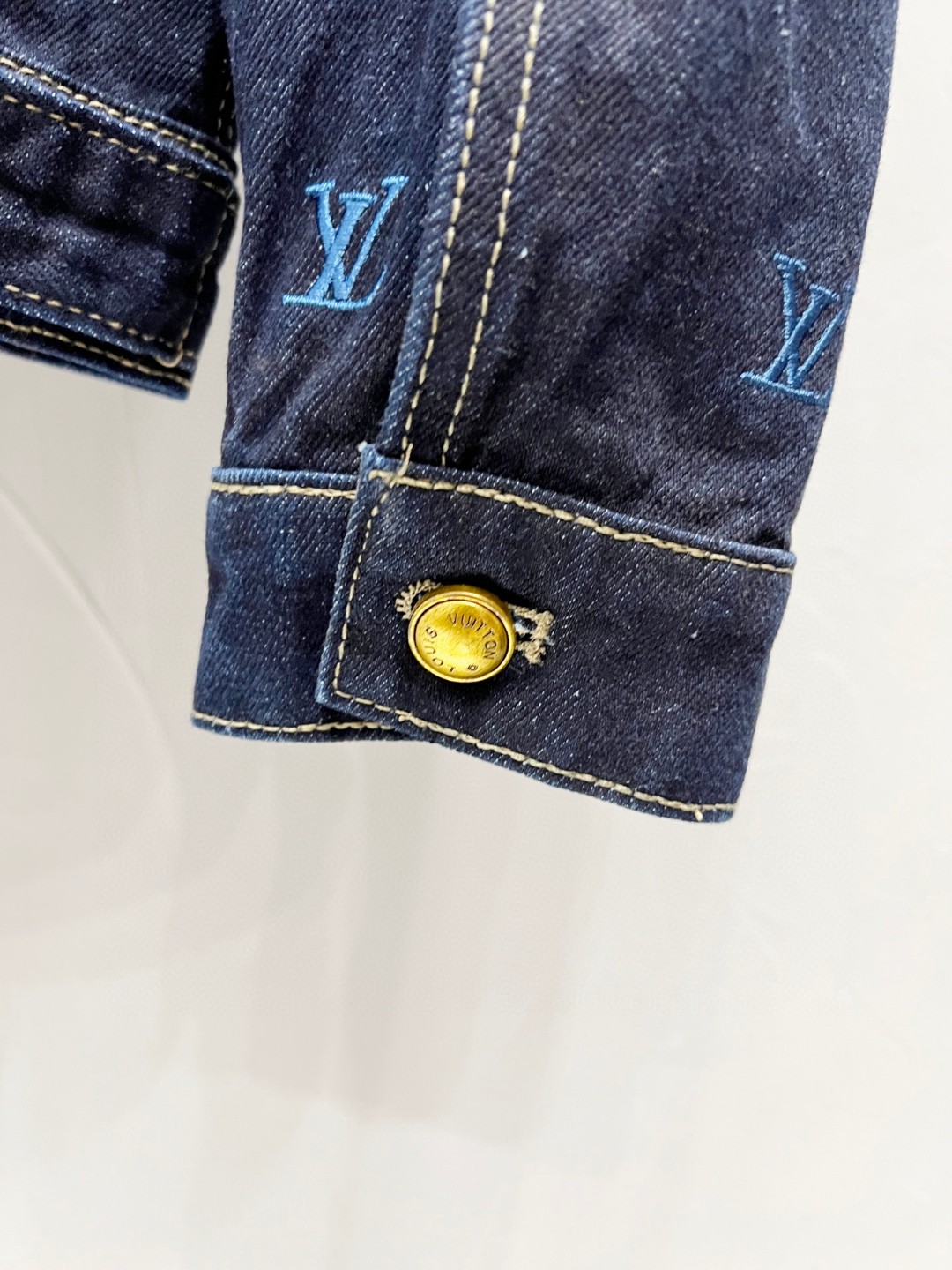 LV Jacket-162